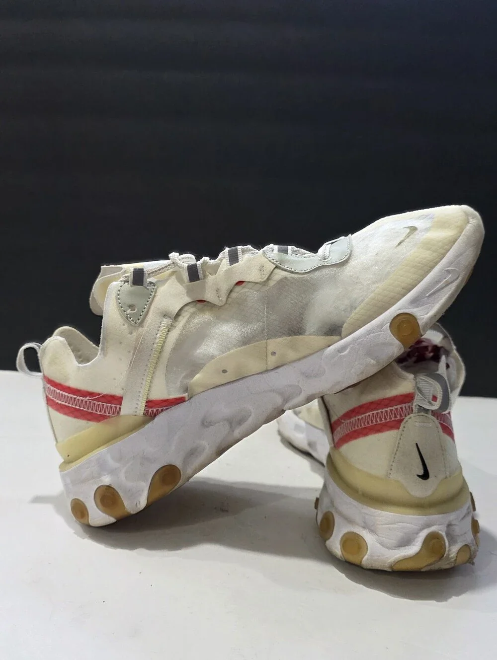 Nike React Element 87 Light Bone Sail Red Men Size 11 AQ1090-100 Sneaker